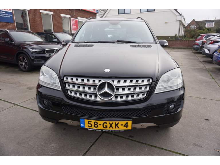 Mercedes-Benz Mercedes-Benz