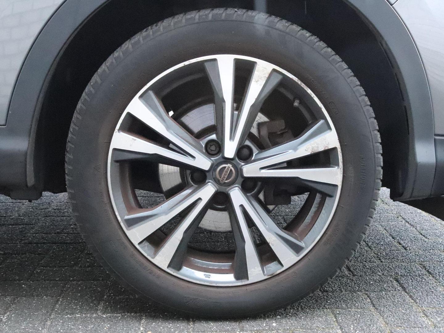 Nissan Nissan