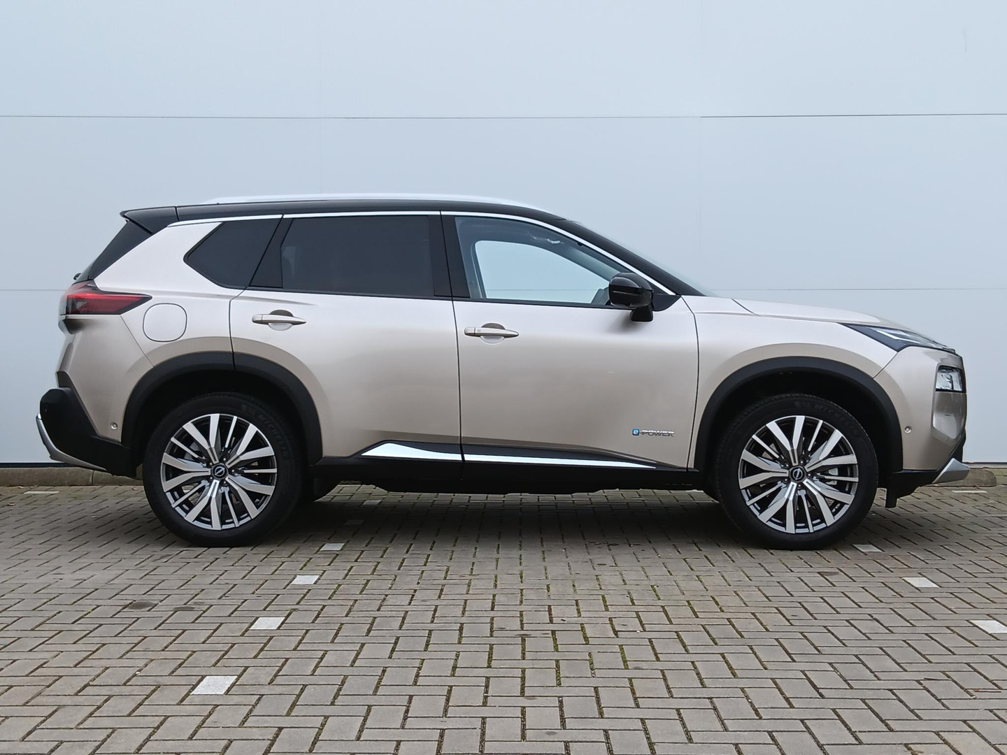 Nissan Nissan