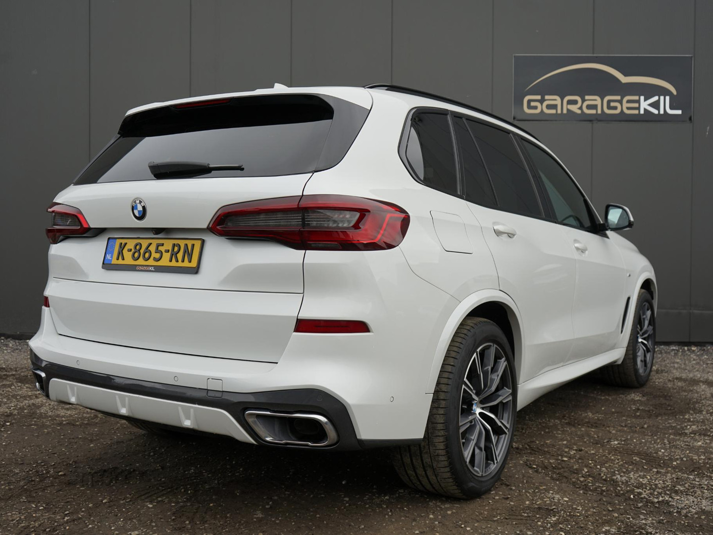 BMW
