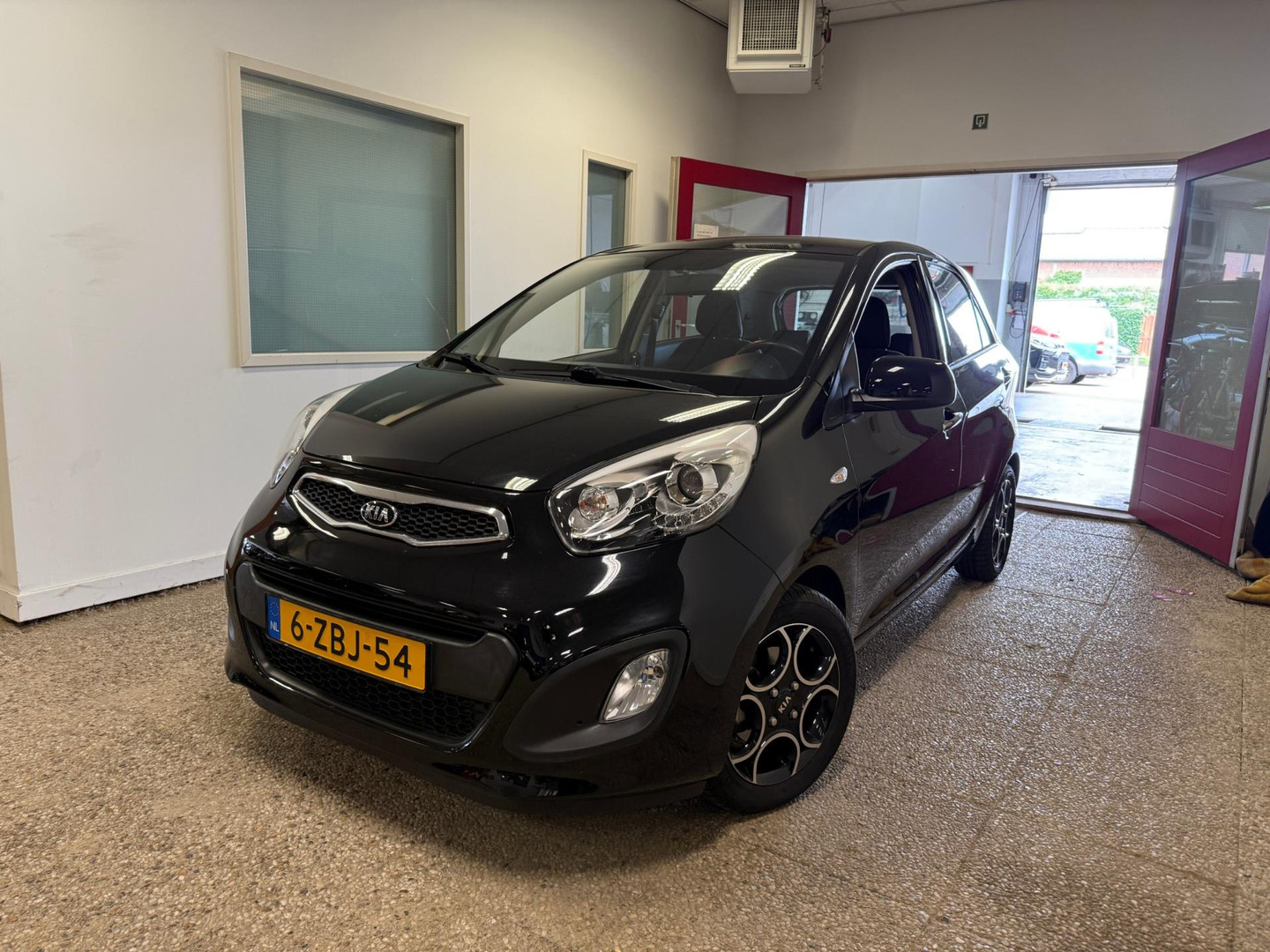 Kia