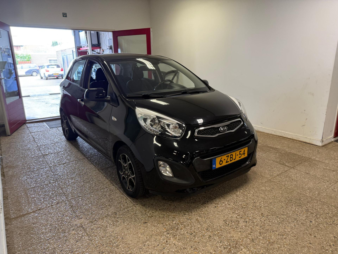 Kia
