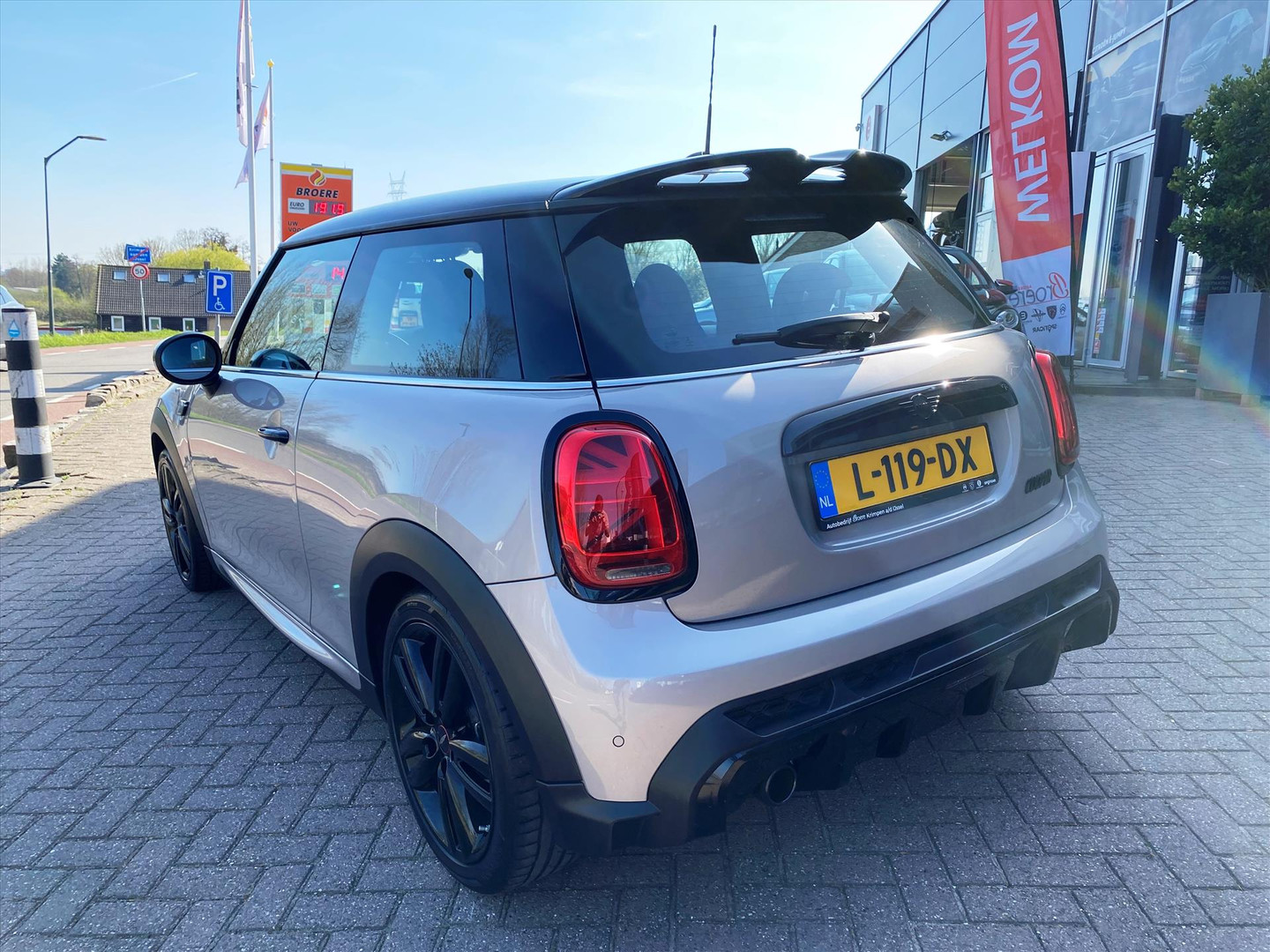 MINI