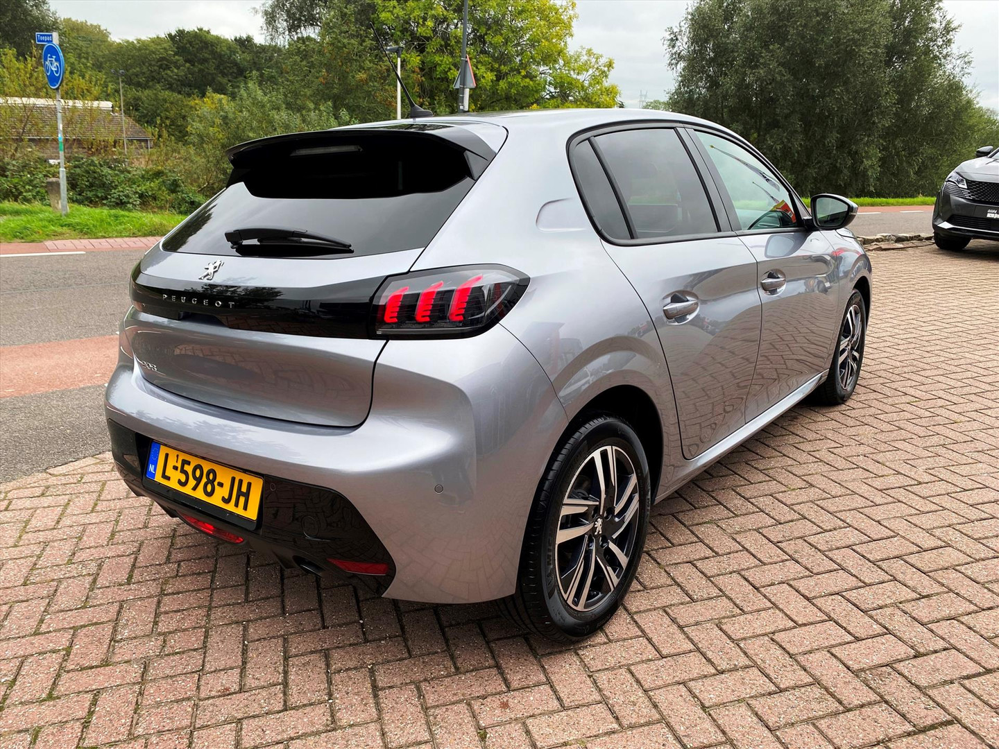 Peugeot Peugeot