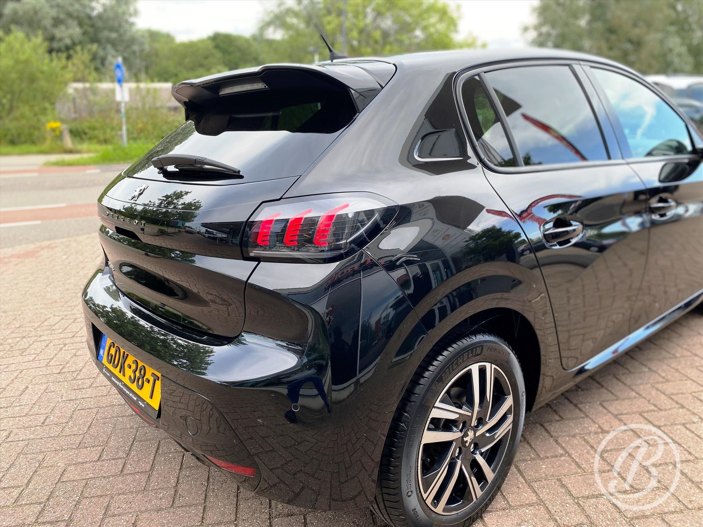 Peugeot Peugeot