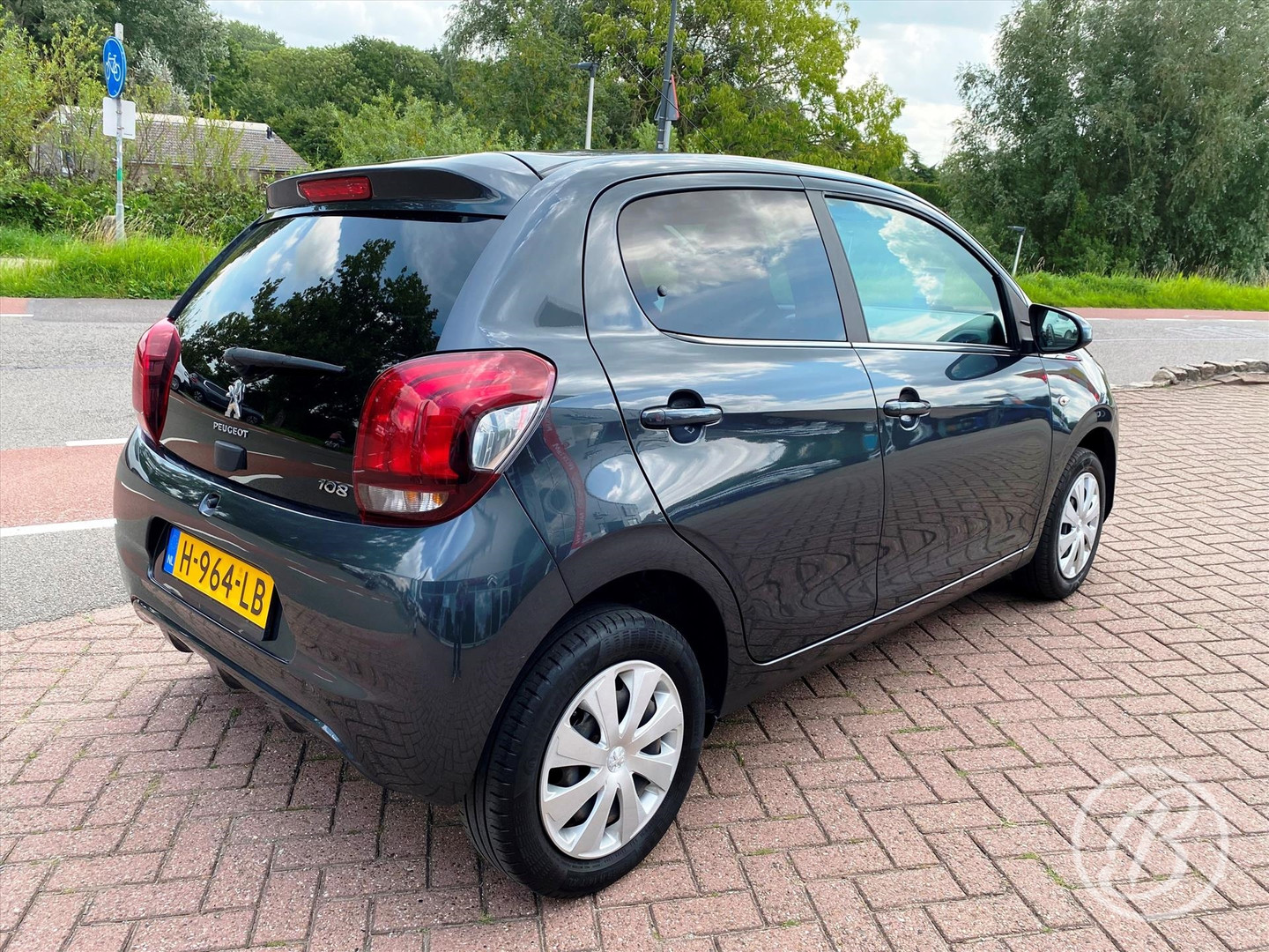 Peugeot Peugeot