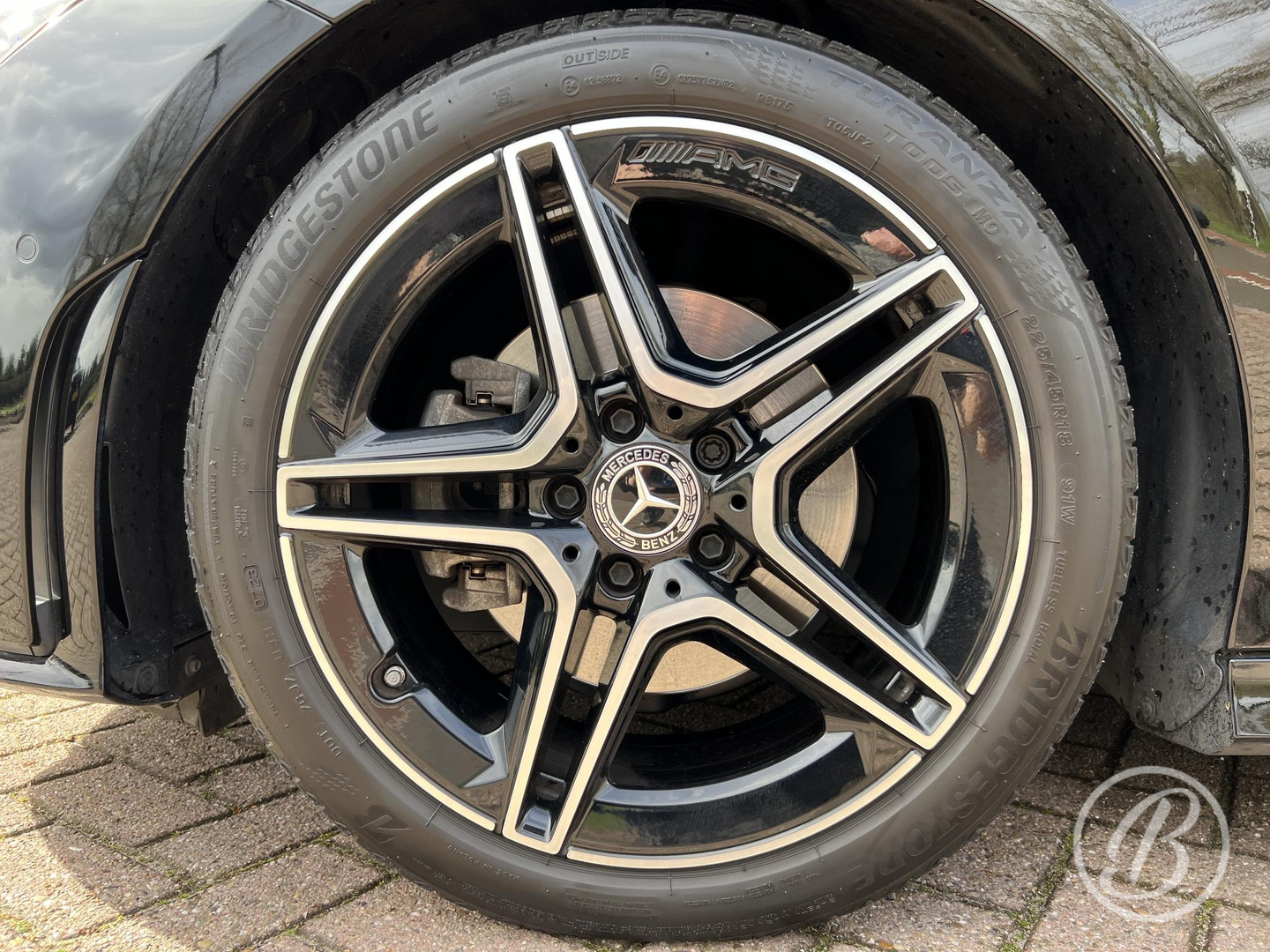 Mercedes-Benz Mercedes-Benz