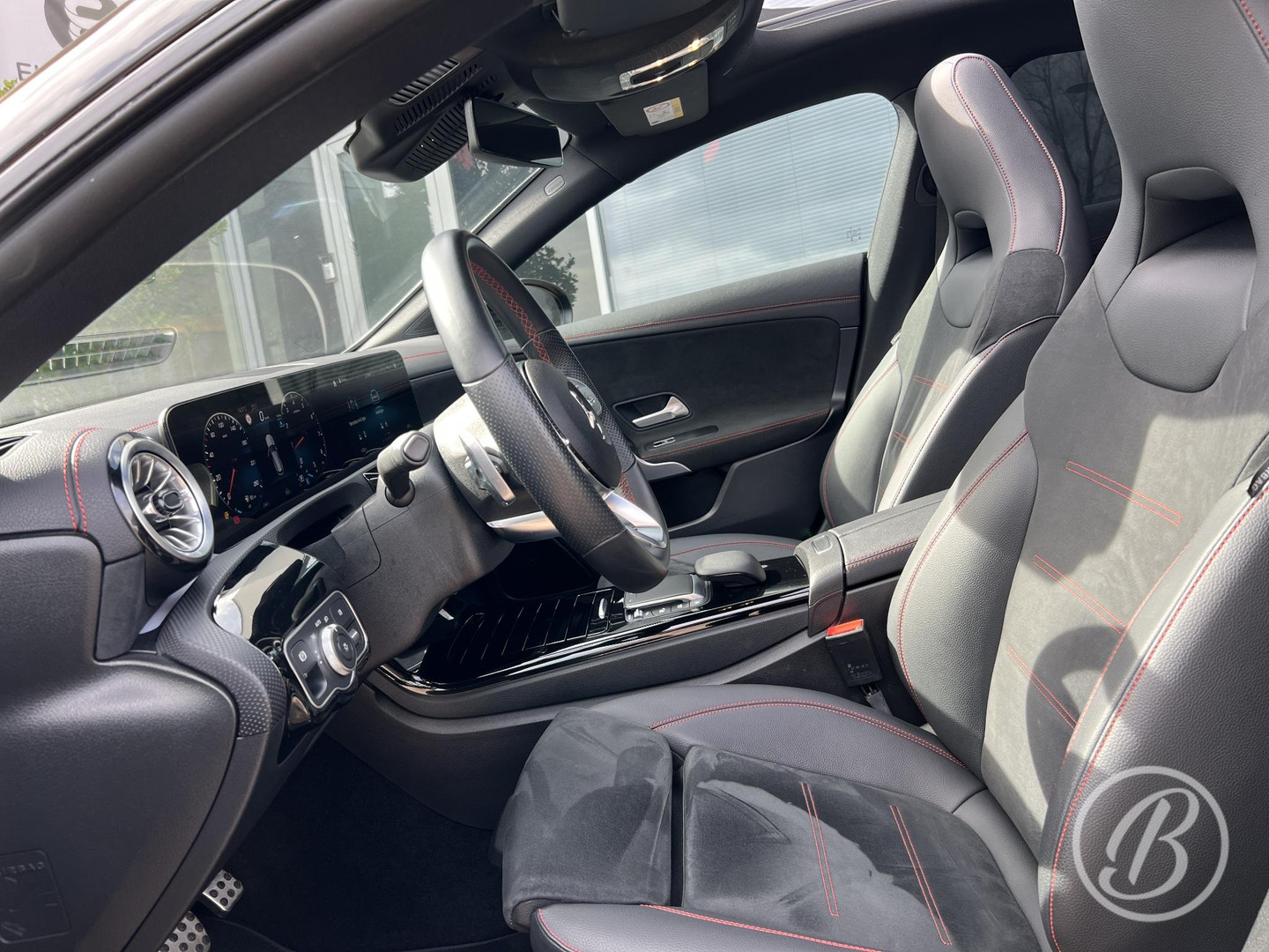 Mercedes-Benz Mercedes-Benz