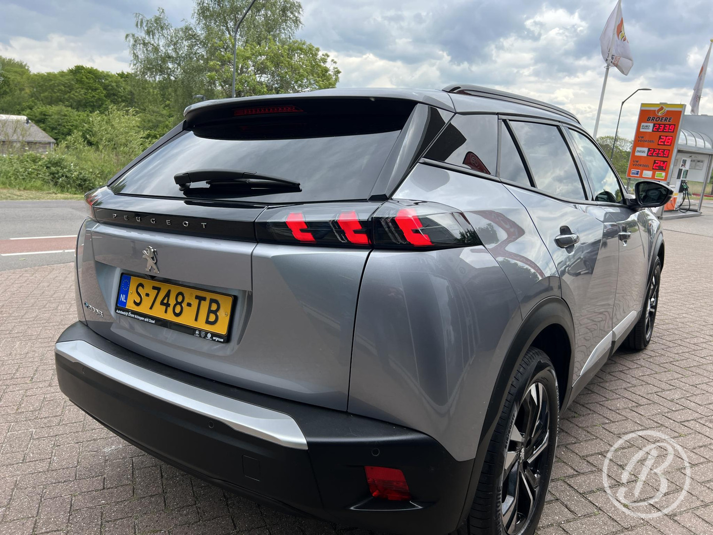 Peugeot Peugeot