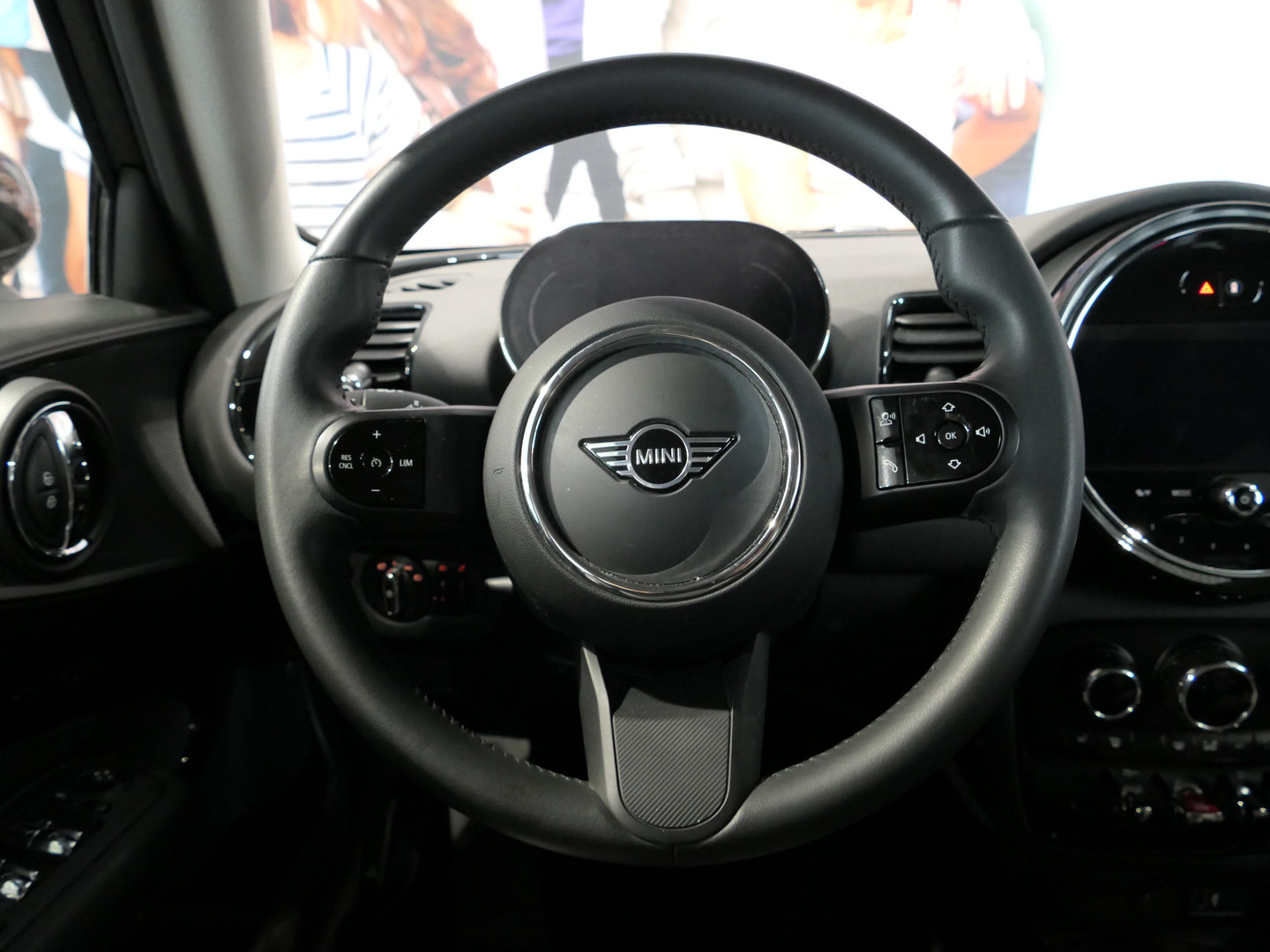 MINI MINI