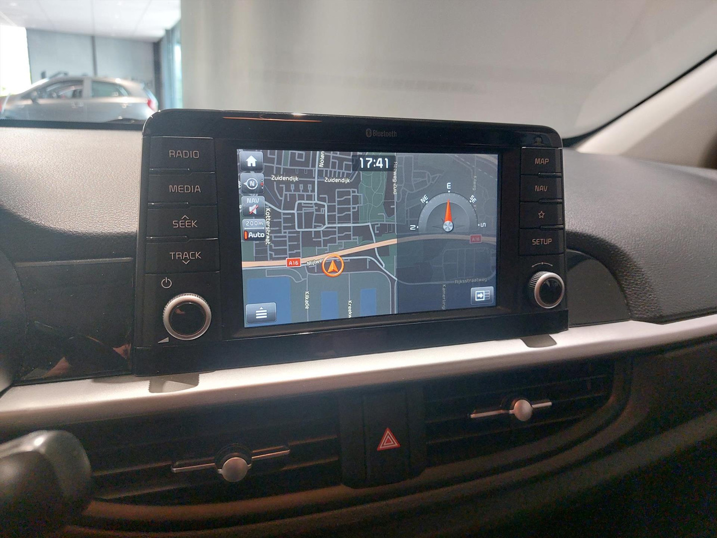 Kia