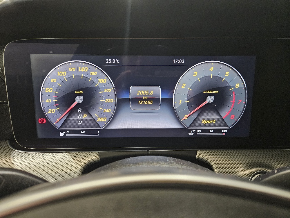 Mercedes-Benz Mercedes-Benz