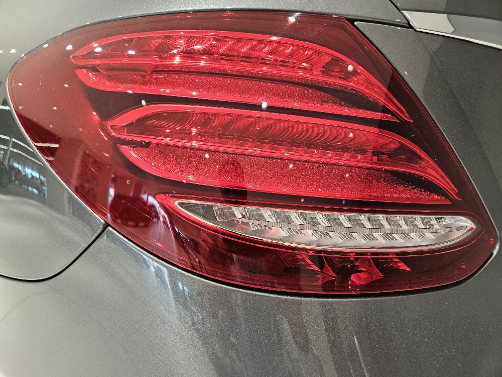 Mercedes-Benz Mercedes-Benz