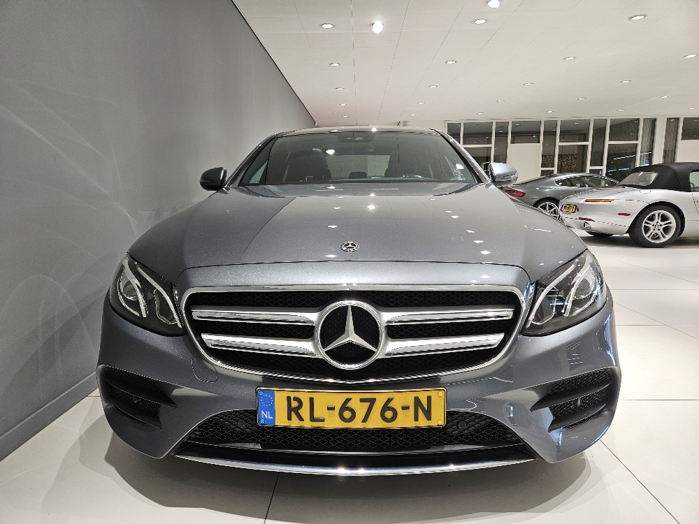 Mercedes-Benz Mercedes-Benz