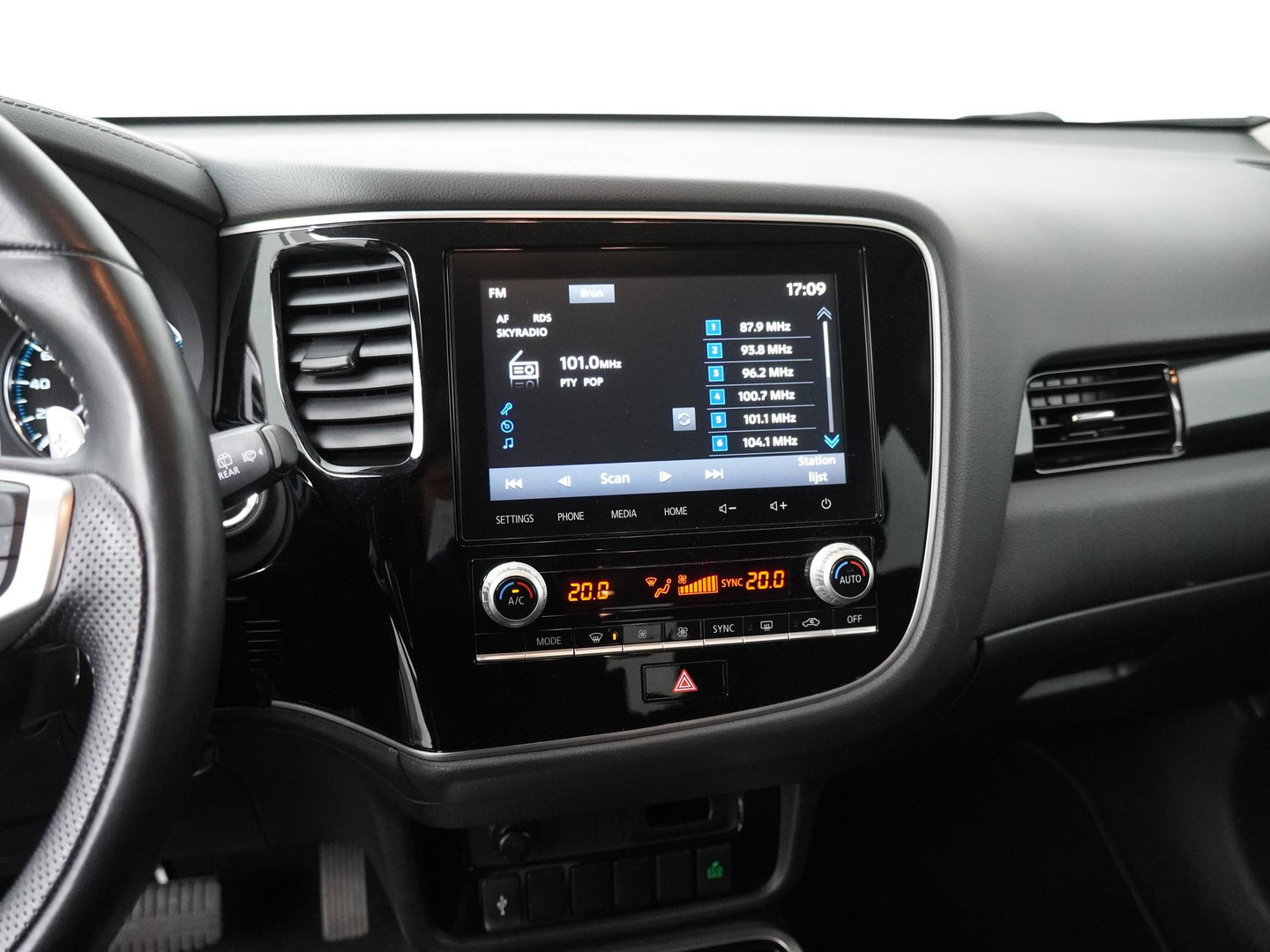 Mitsubishi Mitsubishi