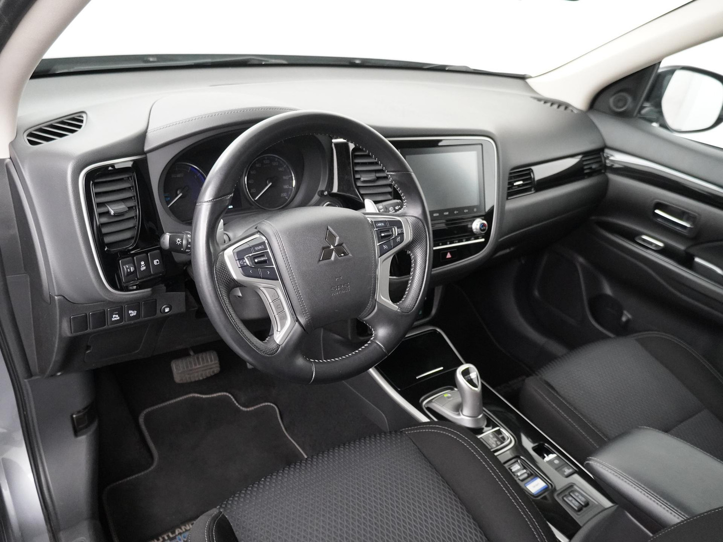 Mitsubishi Mitsubishi