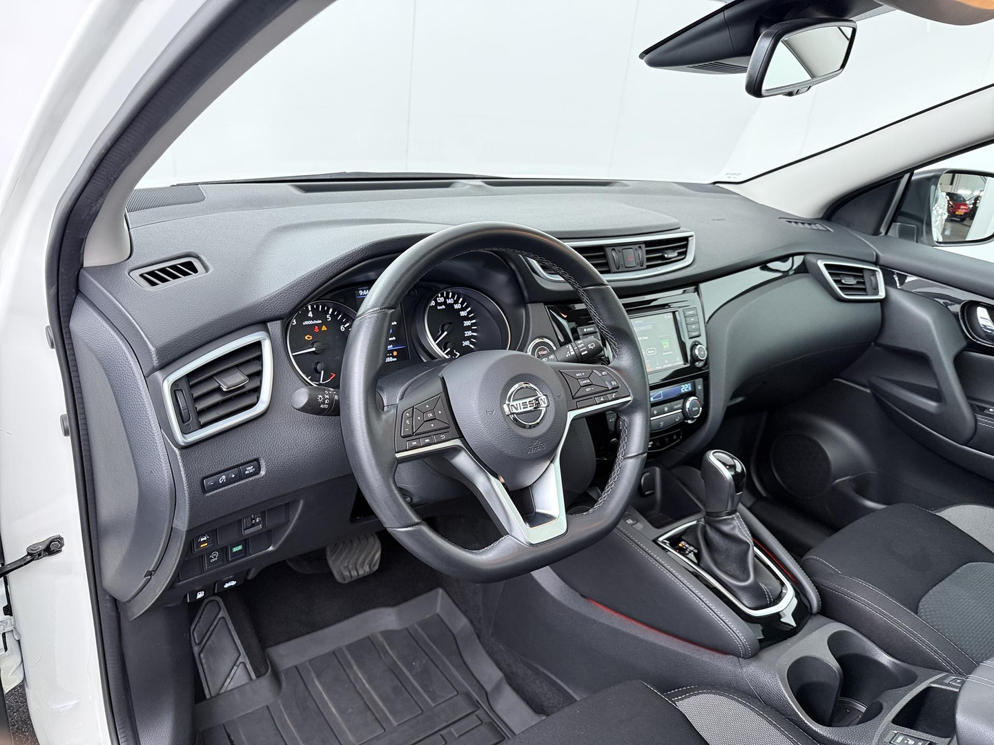 Nissan Nissan