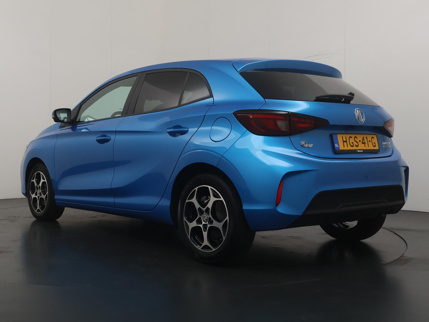 MG