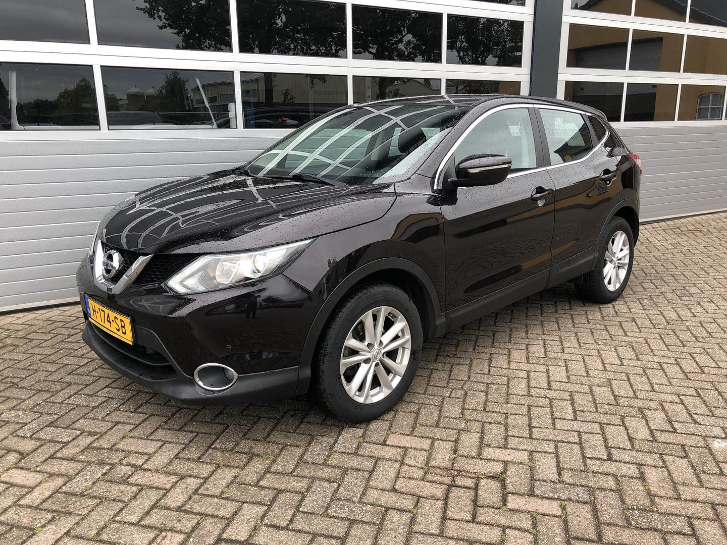 Nissan Nissan