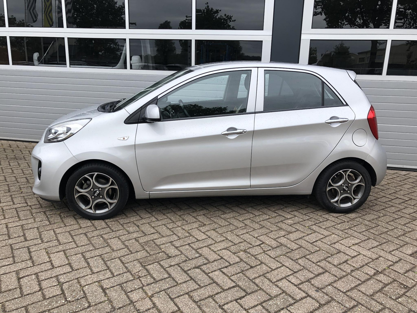 Kia