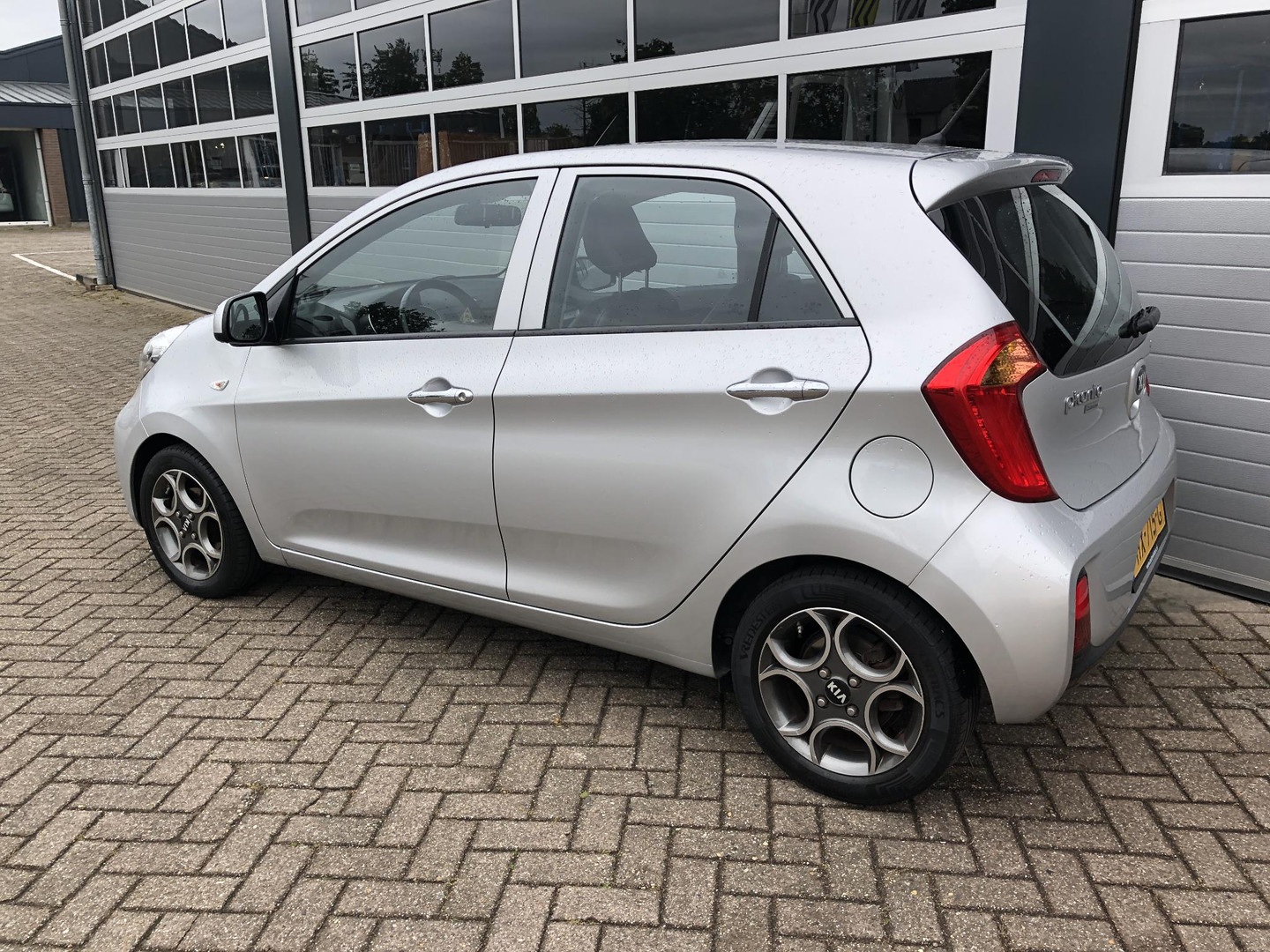 Kia