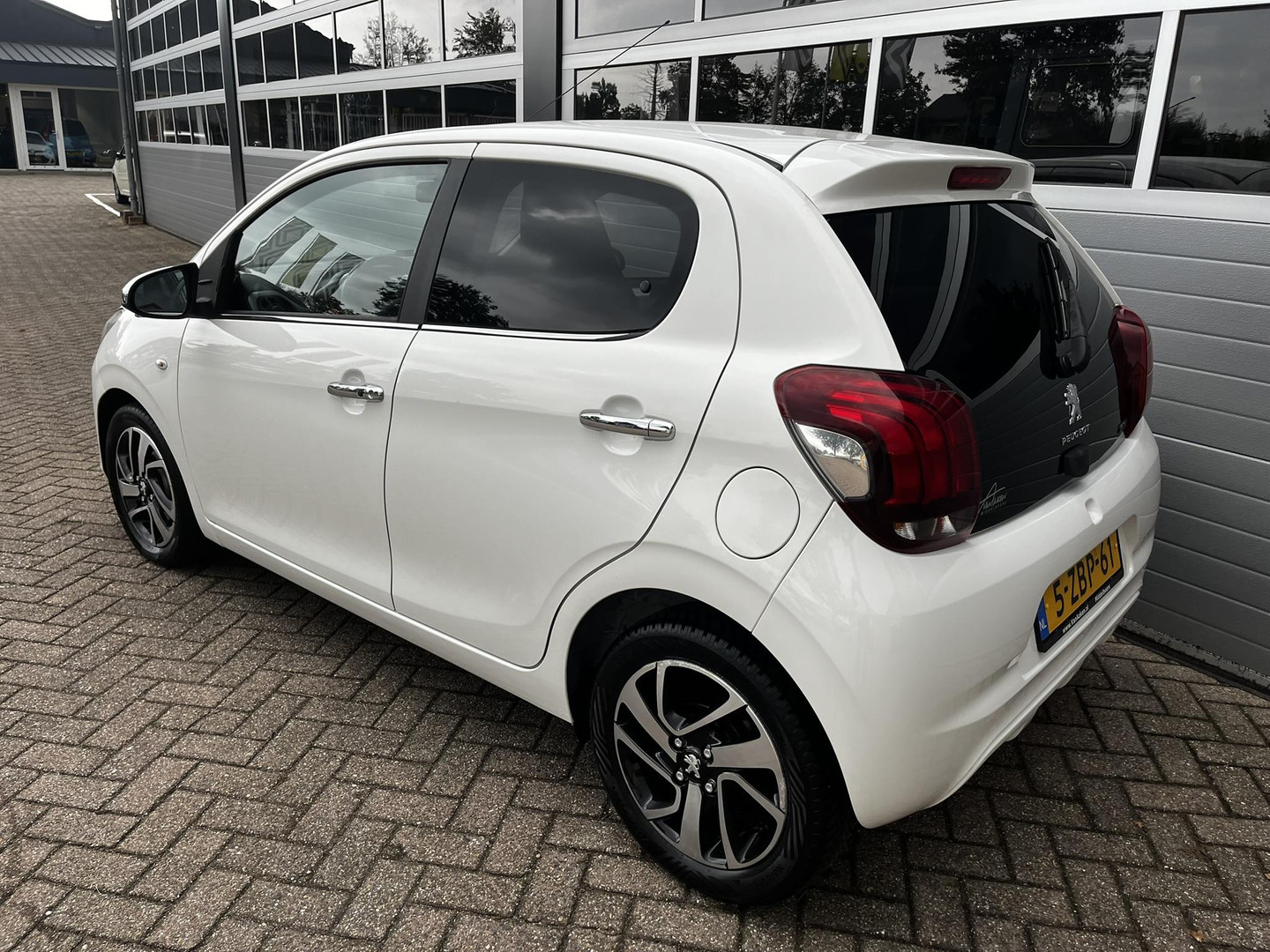 Peugeot Peugeot