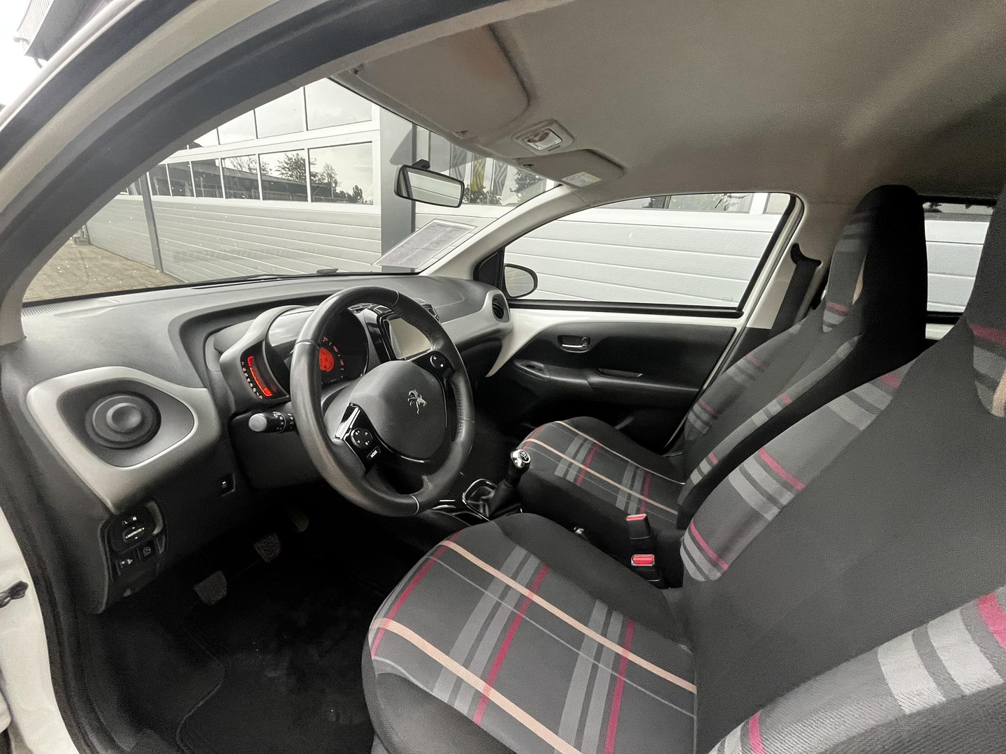 Peugeot Peugeot