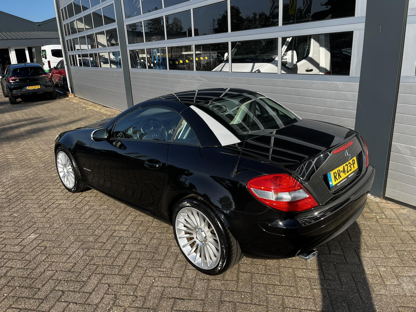 Mercedes-Benz Mercedes-Benz