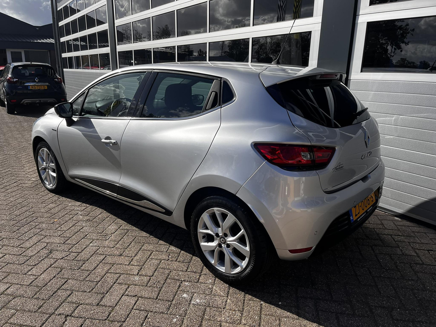 Renault Renault