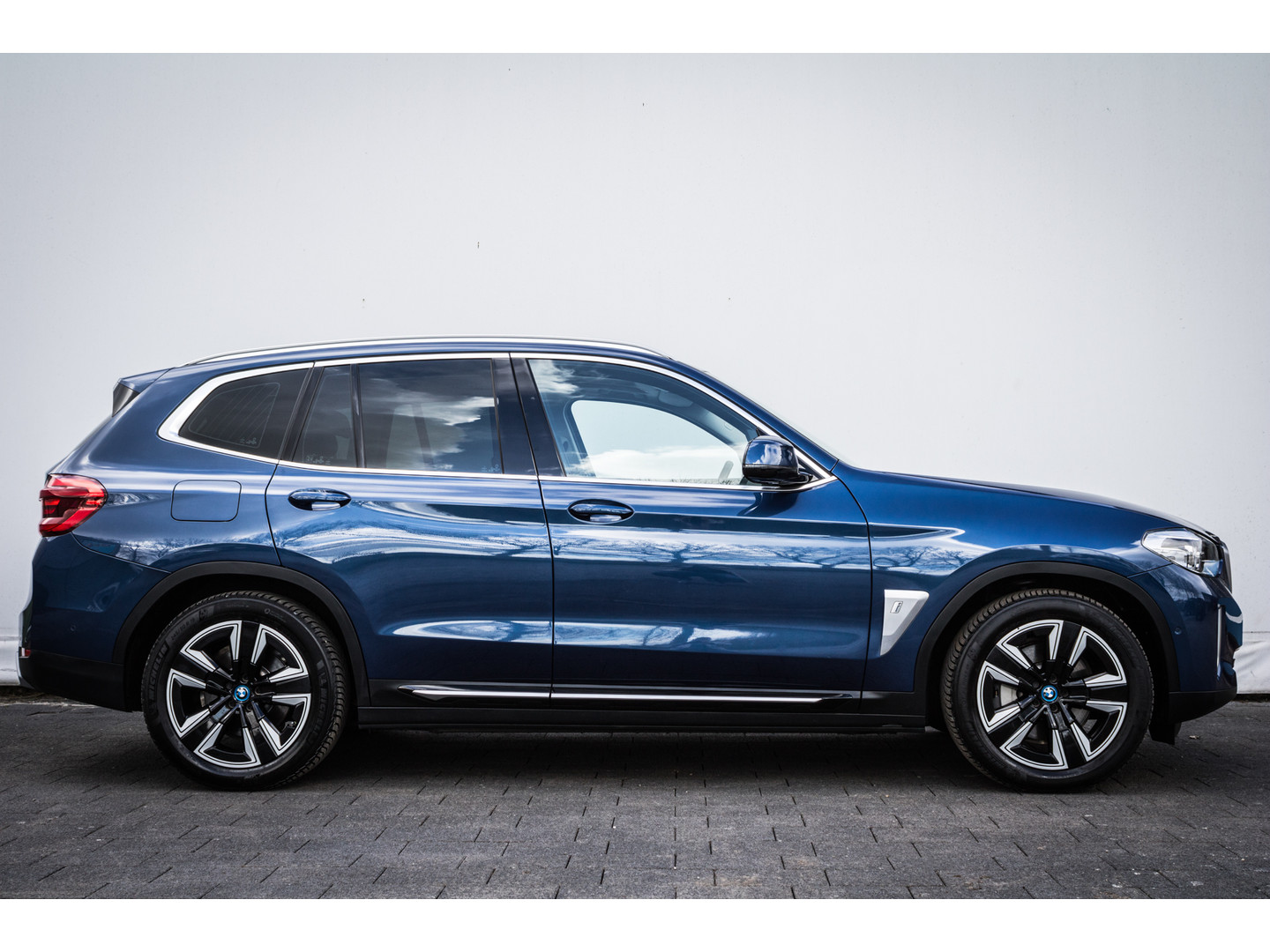 BMW BMW