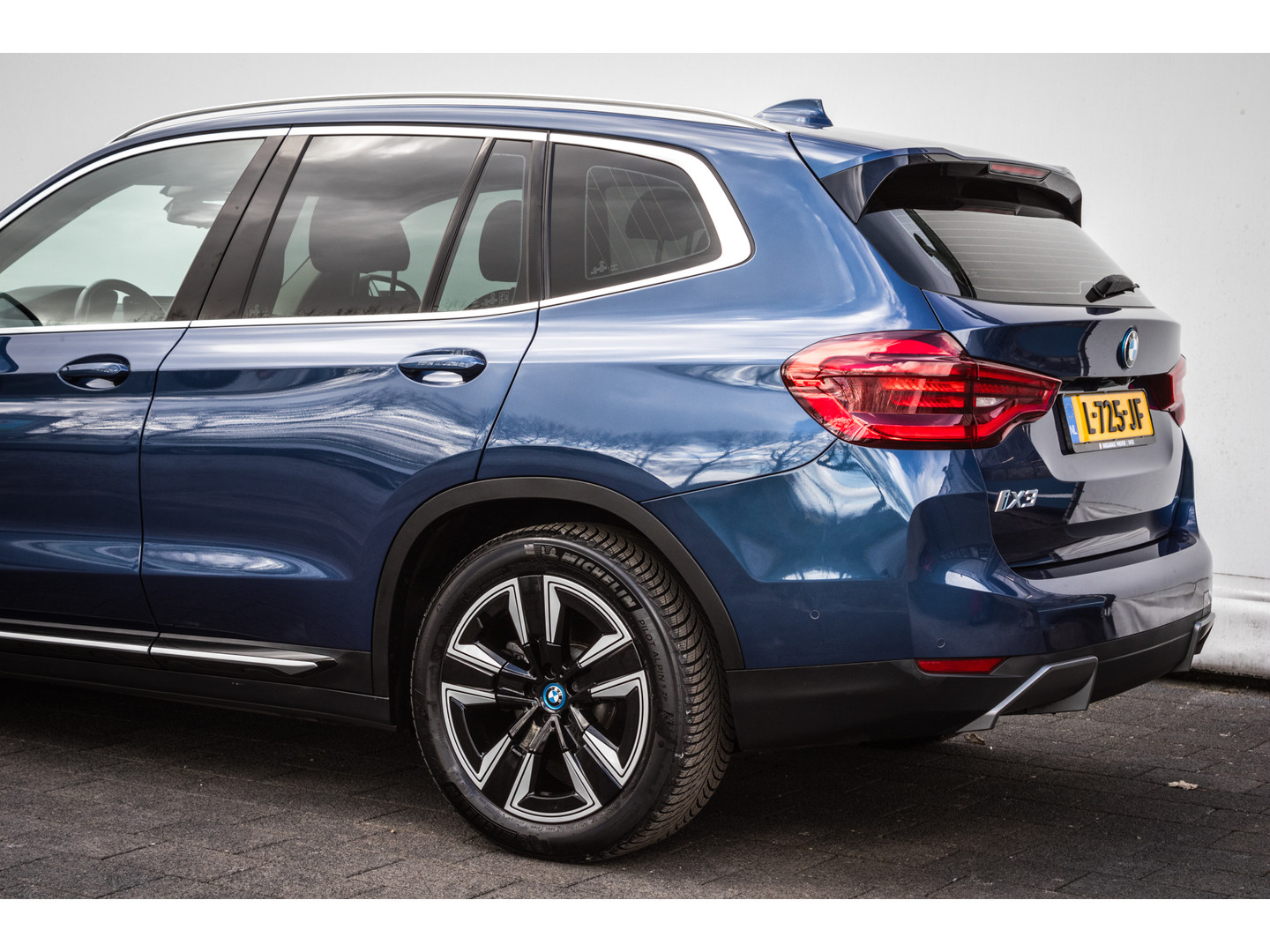 BMW BMW
