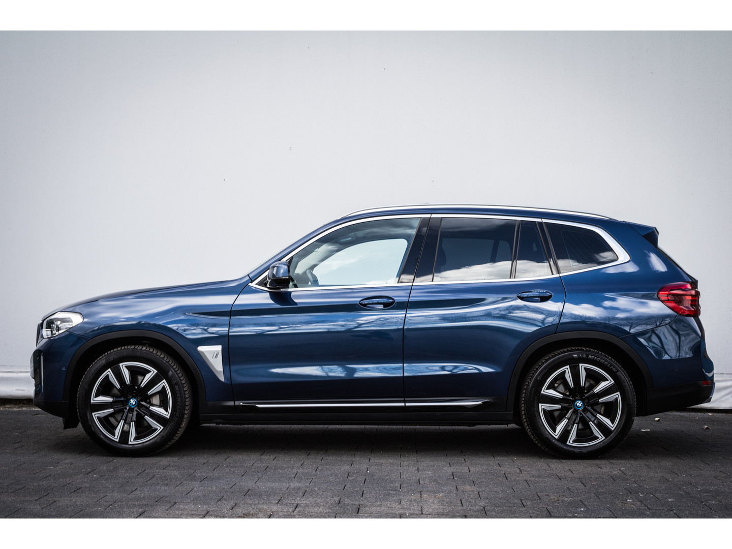 BMW BMW