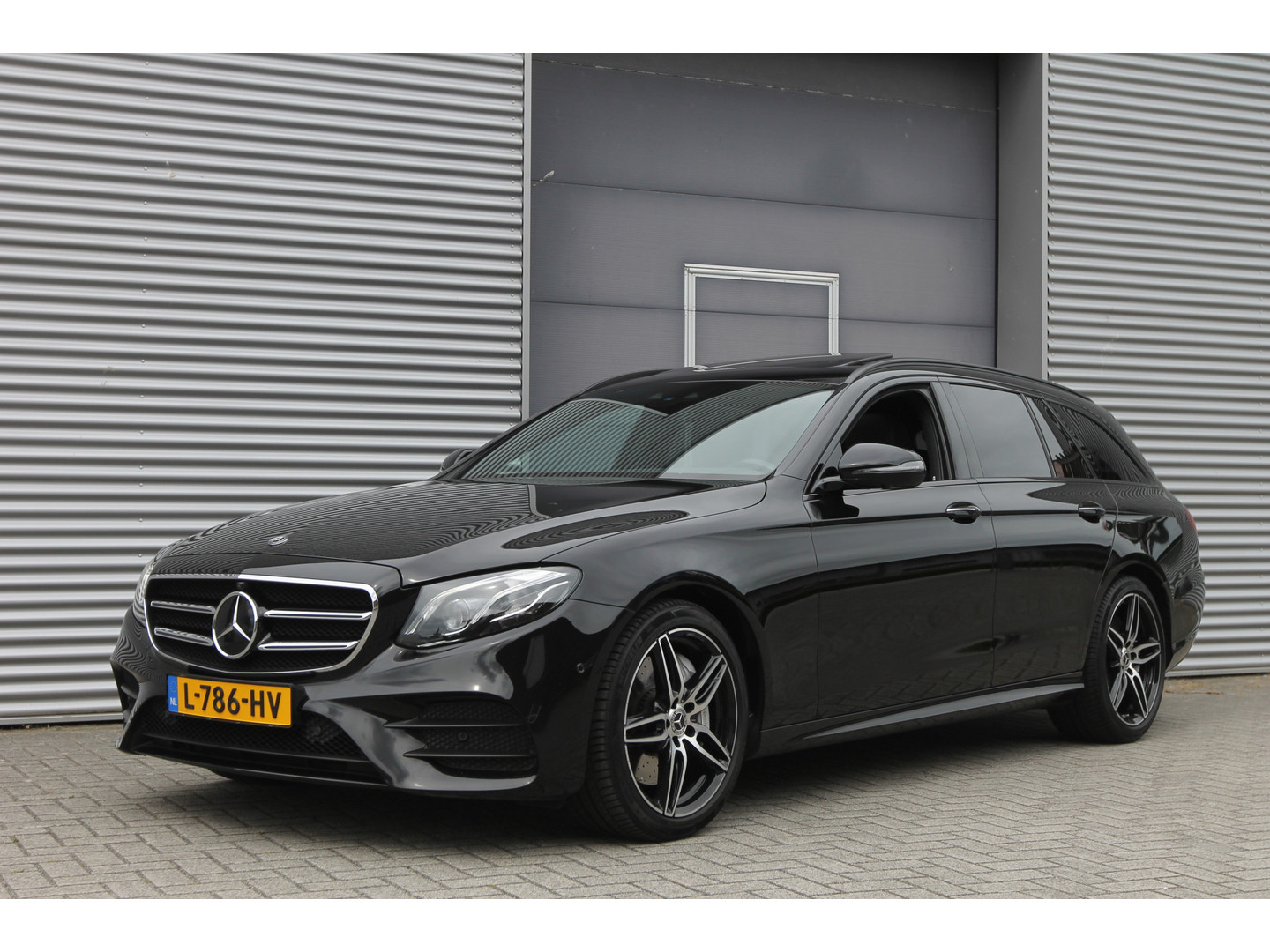 Mercedes-Benz Mercedes-Benz
