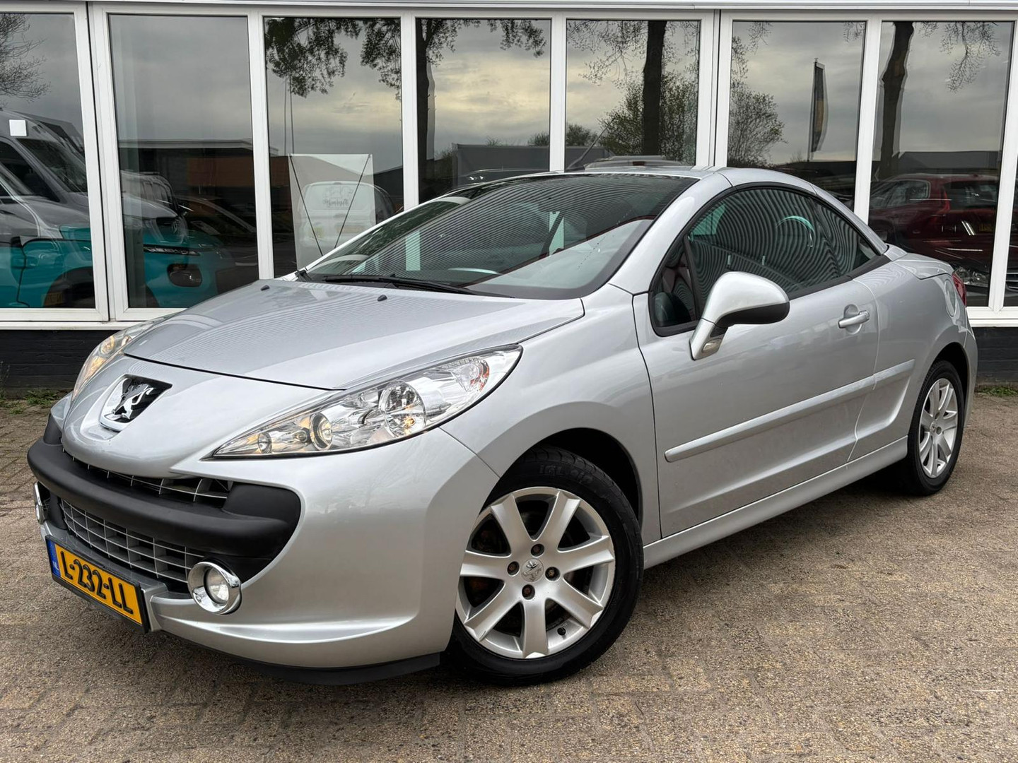 Peugeot