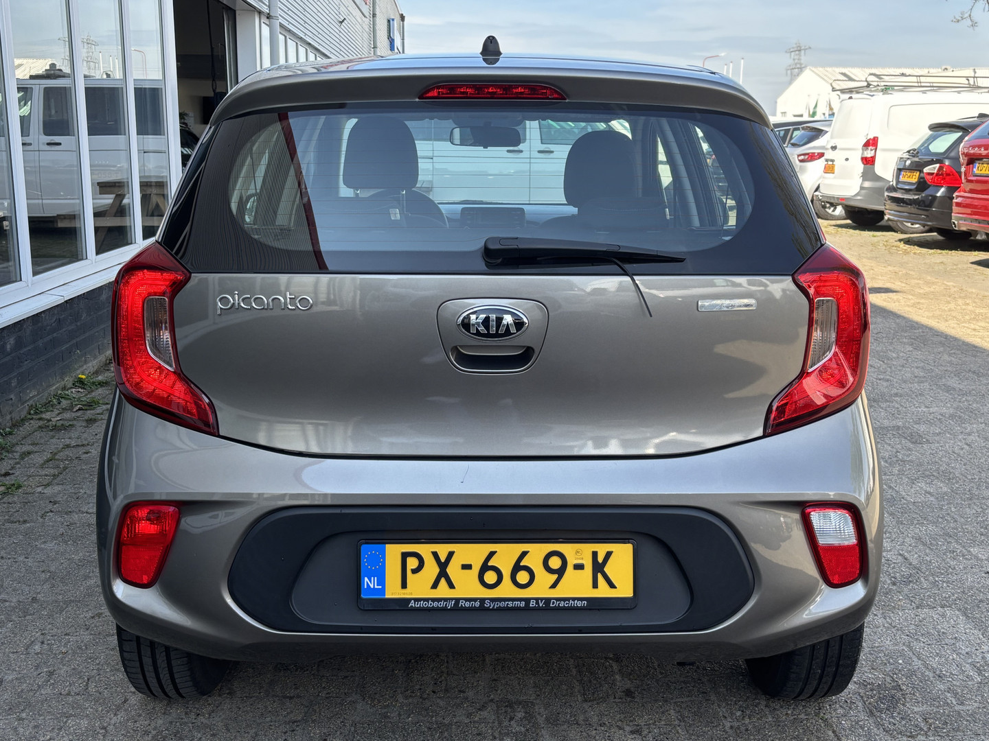 Kia