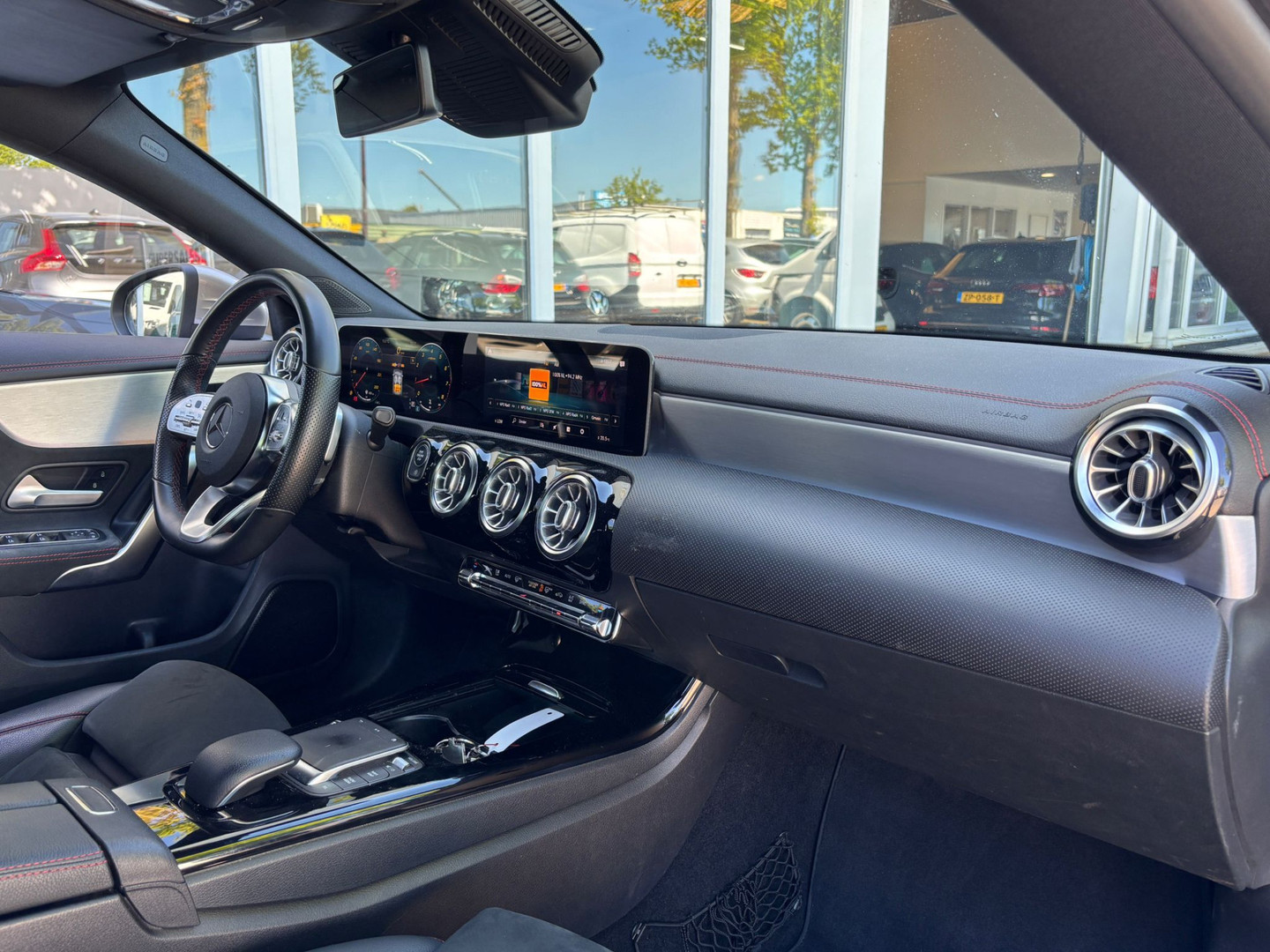 Mercedes-Benz Mercedes-Benz