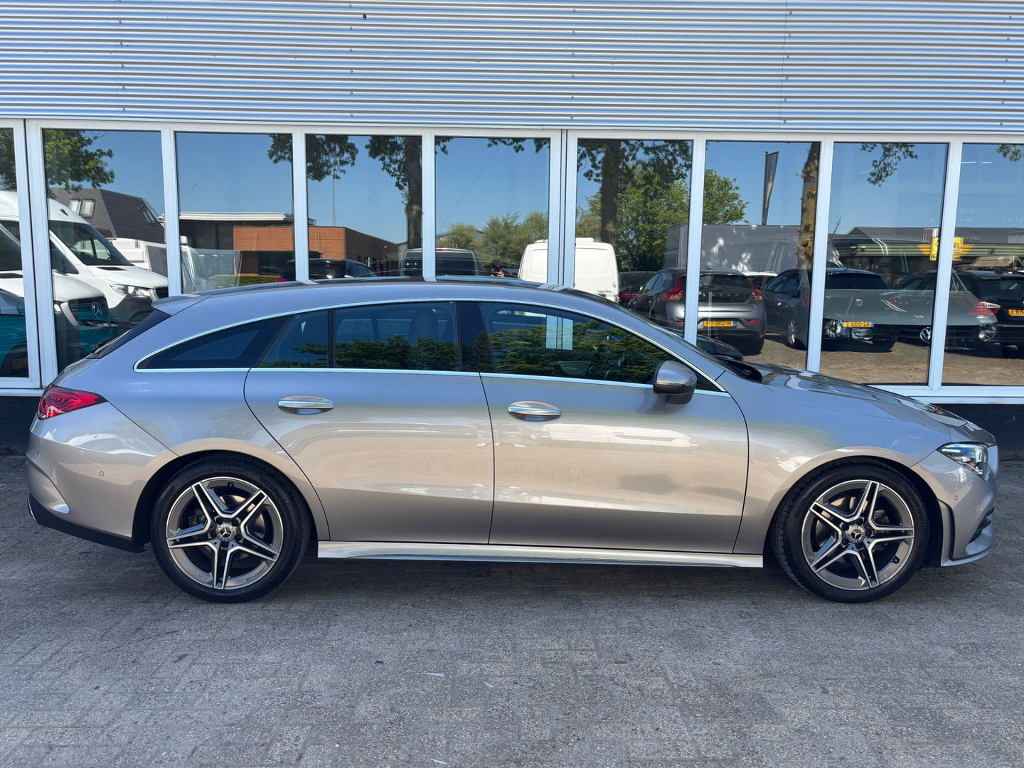 Mercedes-Benz Mercedes-Benz