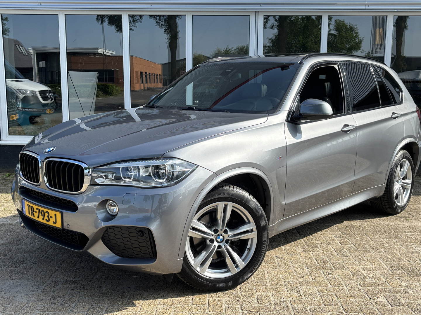 BMW BMW