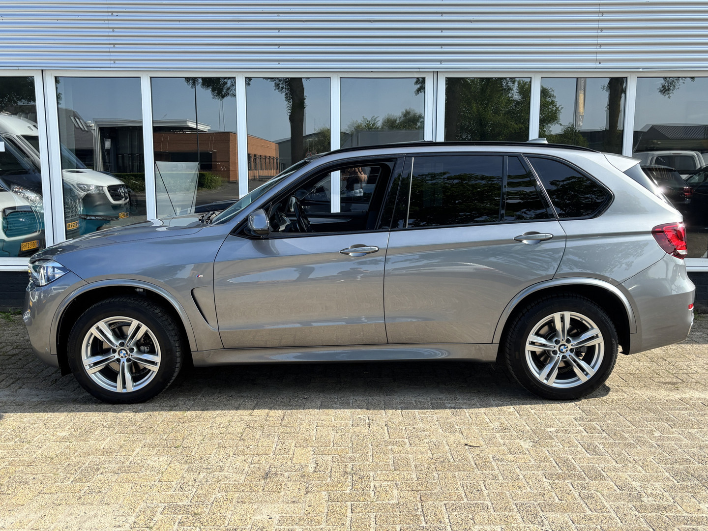 BMW BMW