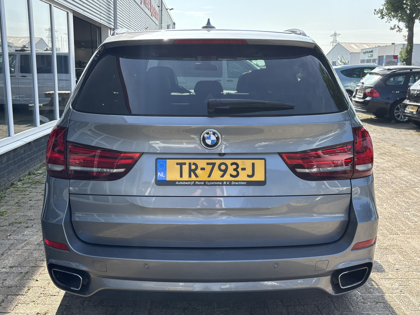 BMW BMW