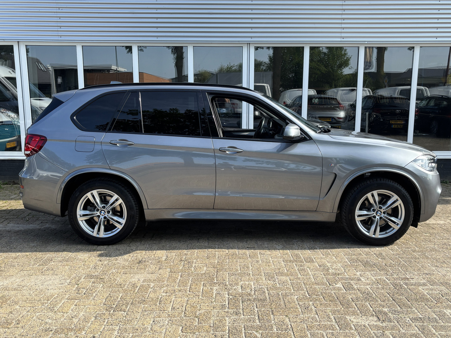 BMW BMW
