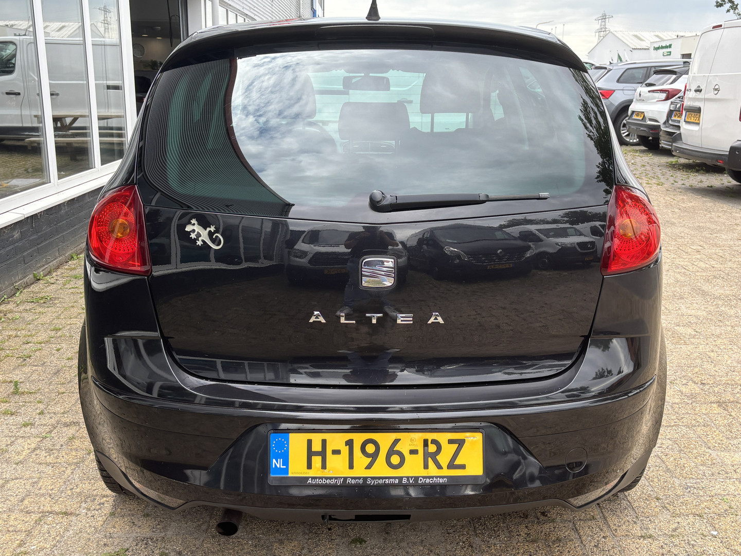 SEAT