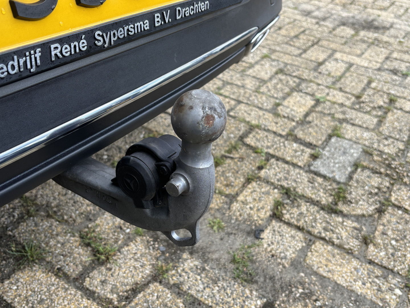 Mercedes-Benz Mercedes-Benz
