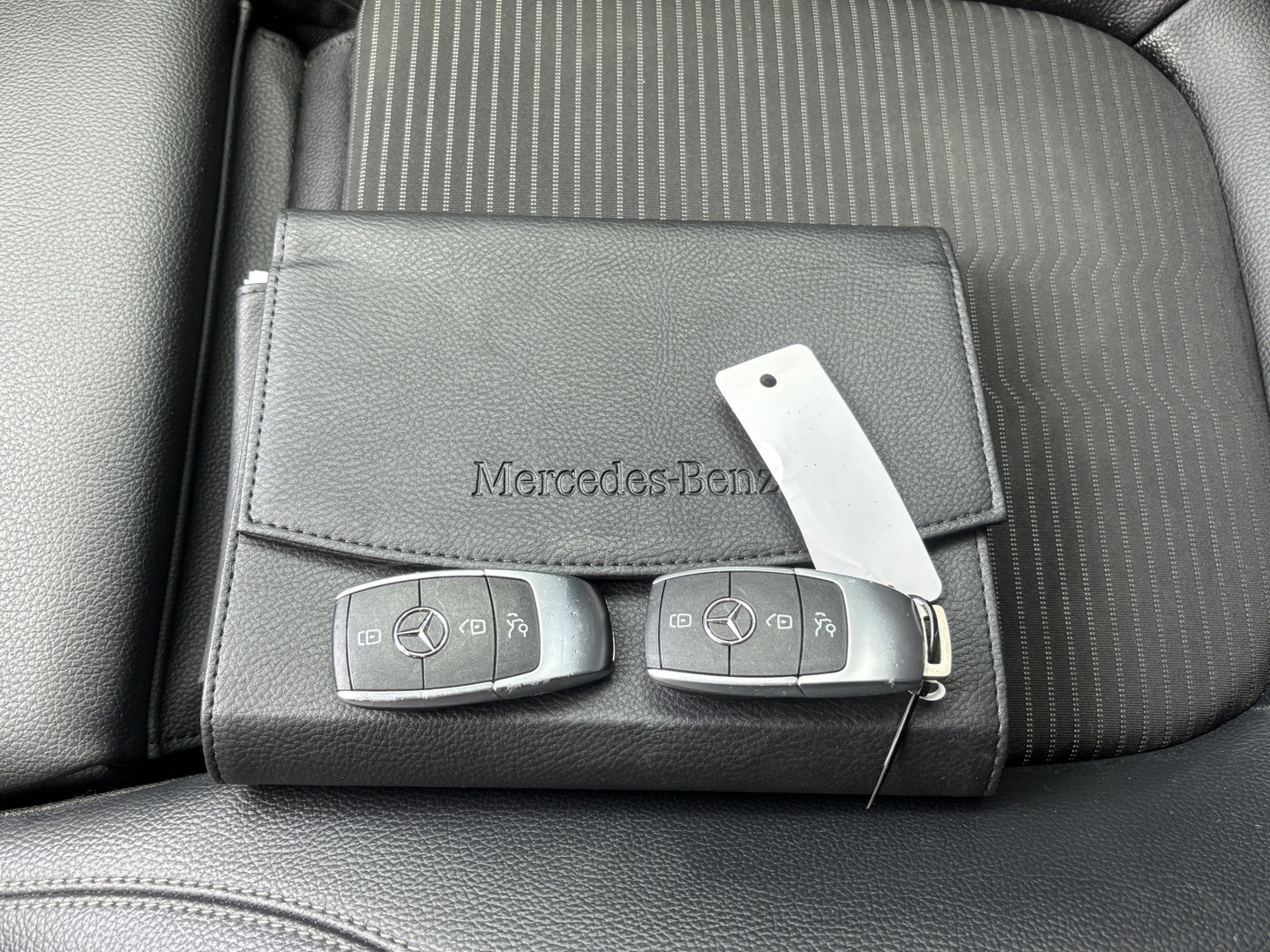 Mercedes-Benz Mercedes-Benz