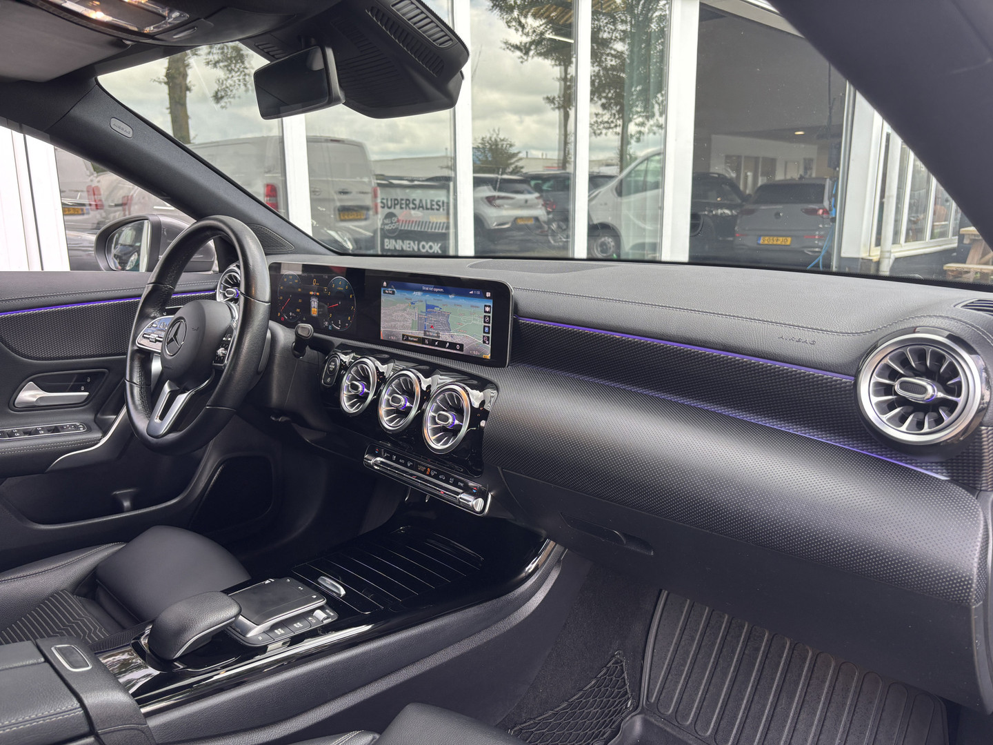 Mercedes-Benz Mercedes-Benz