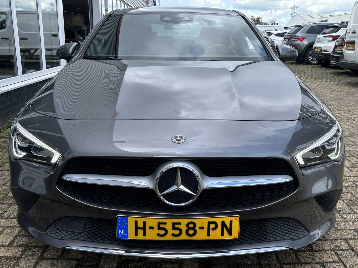 Mercedes-Benz Mercedes-Benz