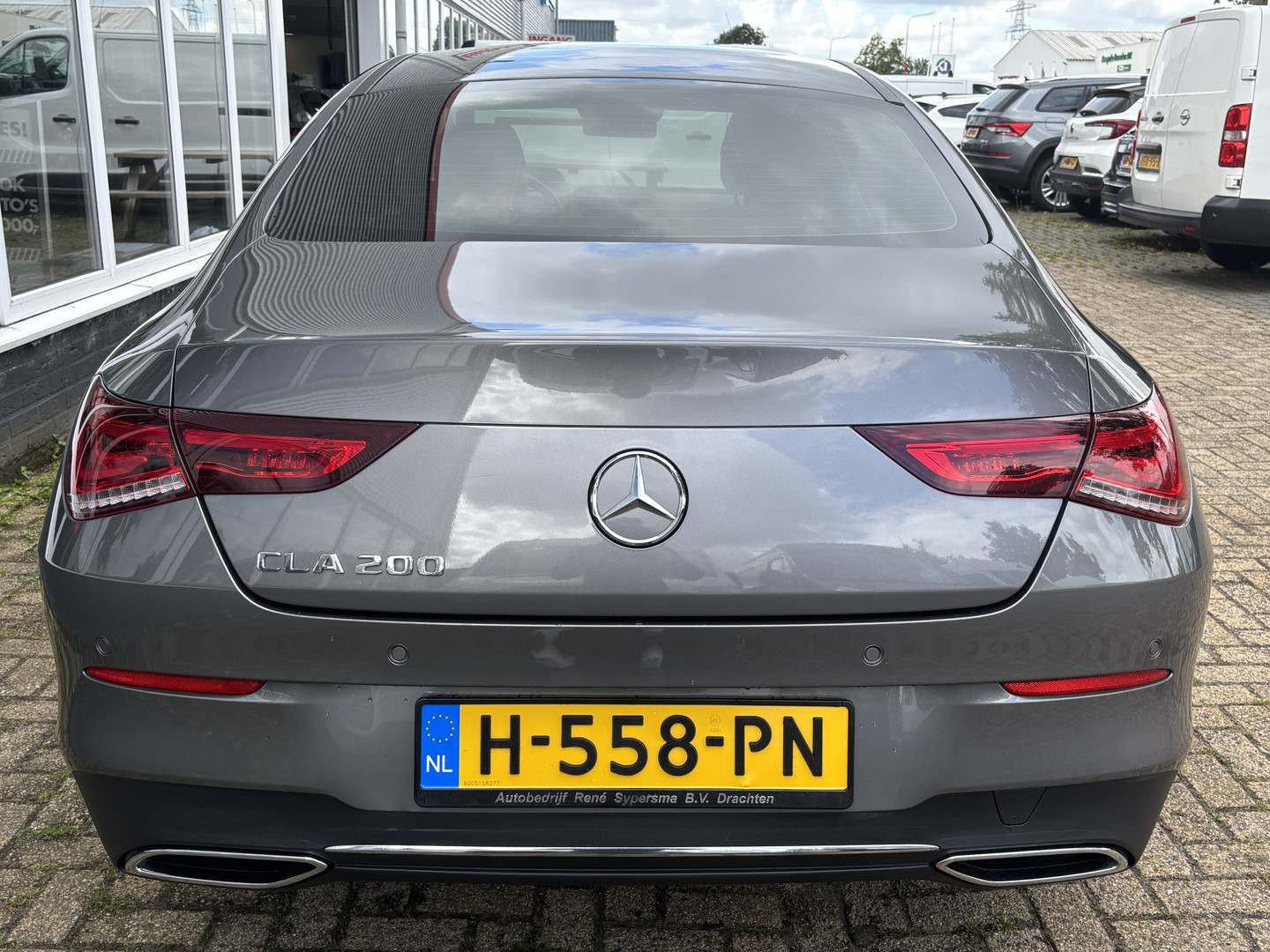Mercedes-Benz Mercedes-Benz