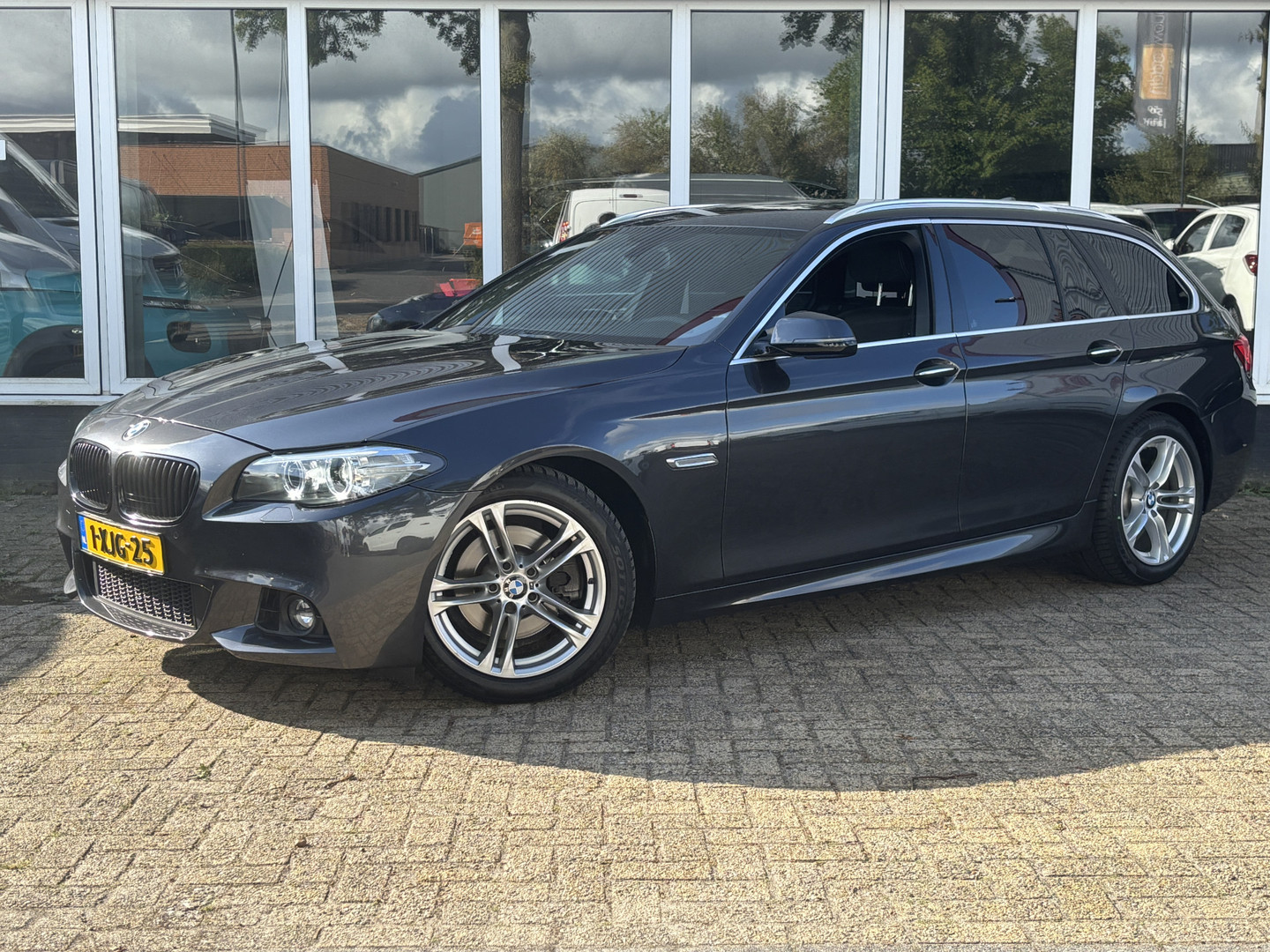 BMW BMW