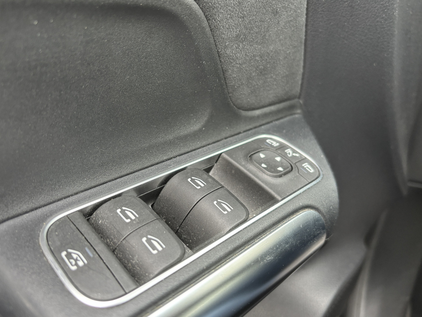 Mercedes-Benz Mercedes-Benz