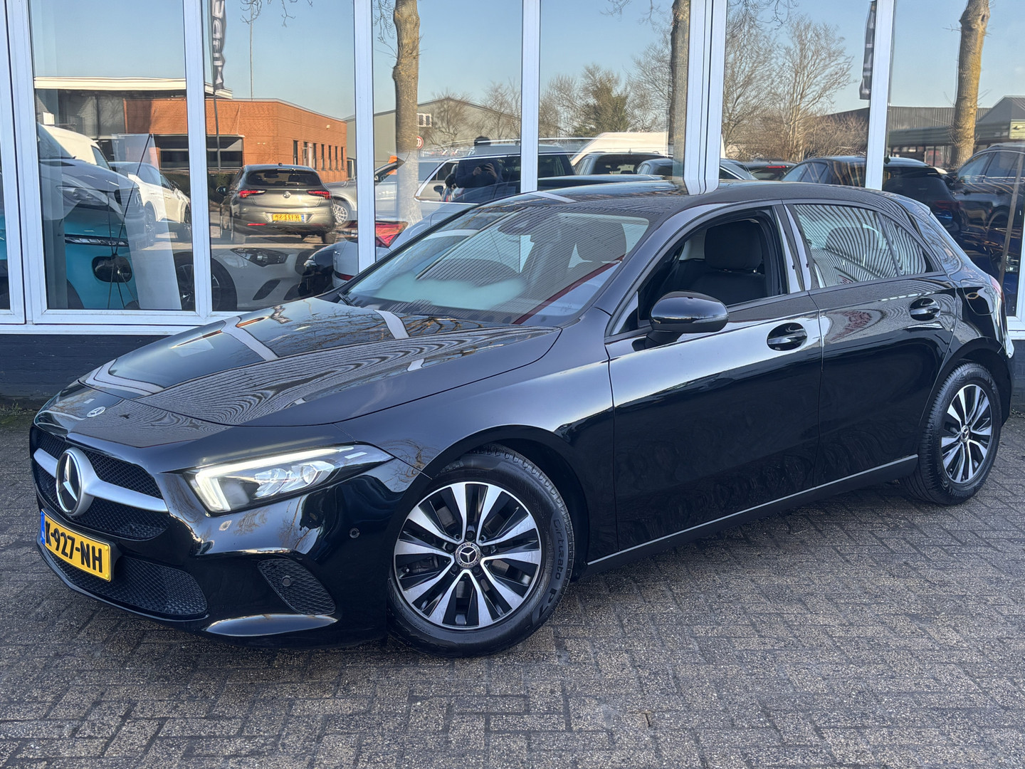 Mercedes-Benz Mercedes-Benz